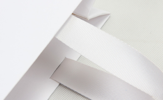 Luksusowe torby na zakupy z barwionego papieru na papier Torba papierowa z nadrukiem listowym